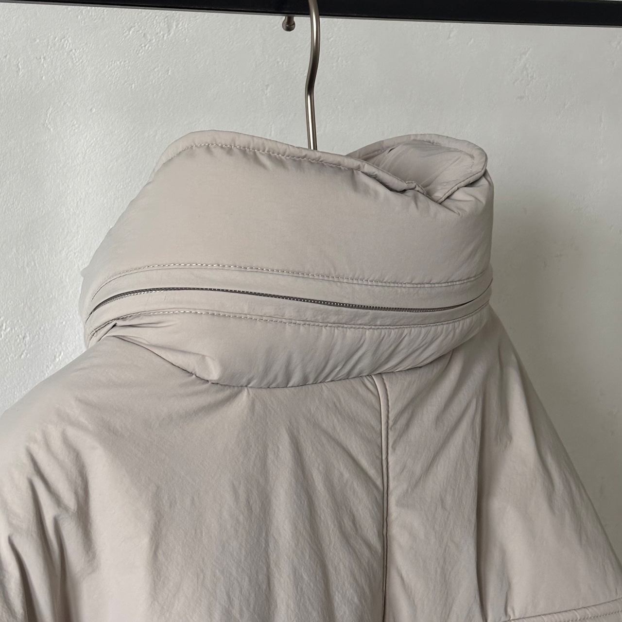 【受注予約:11月下旬入荷予定】padded MONSTER nylon CO/ecru