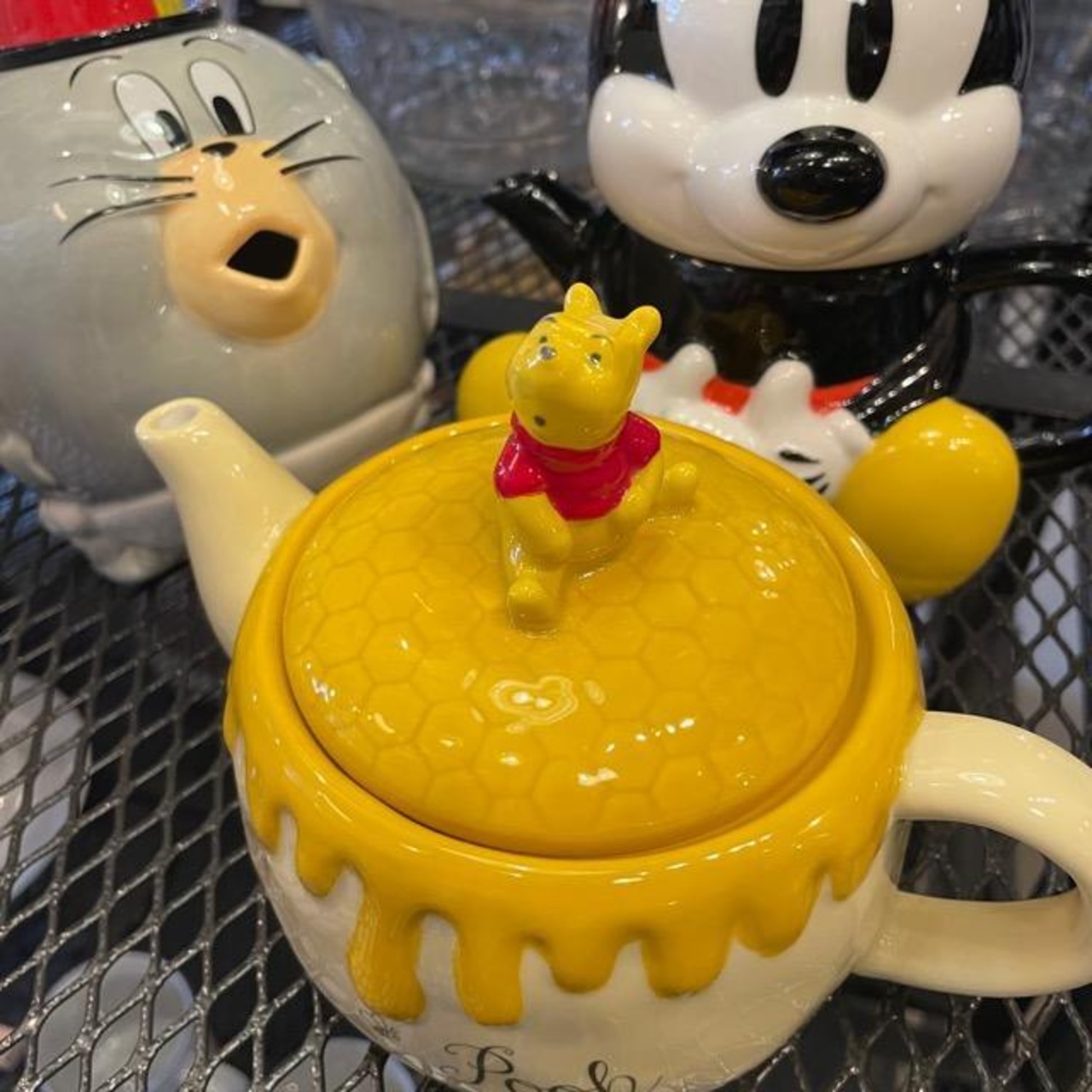 ディズニー ティーポット くまのプーさん はちの巣ケーキ / くまのプーさん　Disney　キャラクター　磁器　ポット