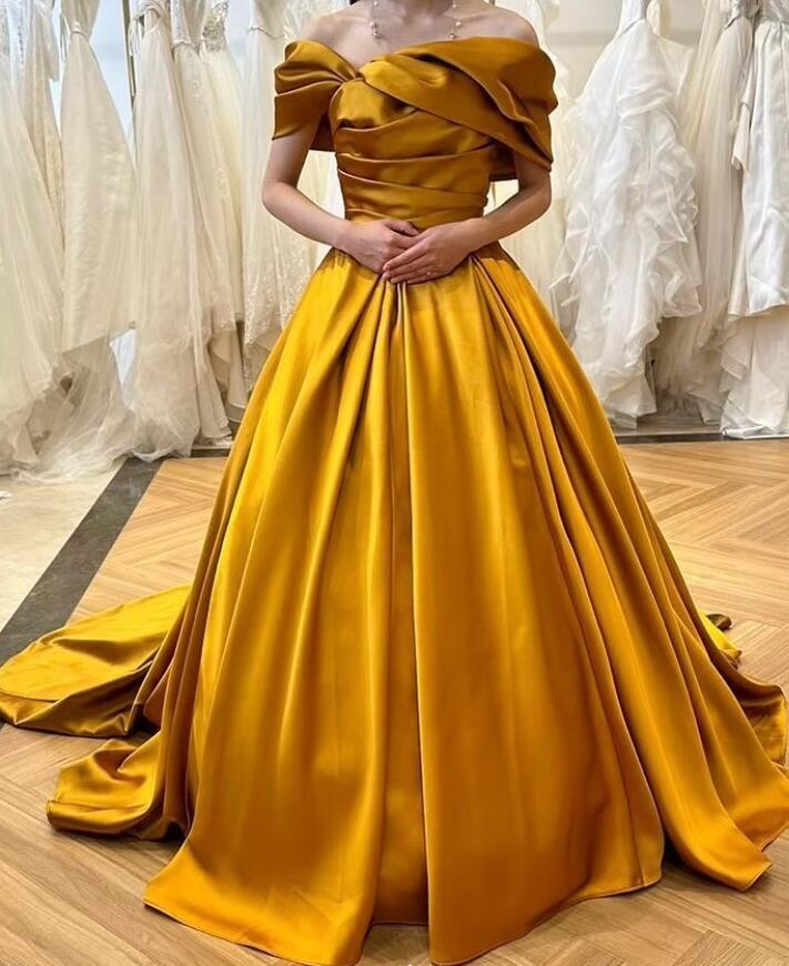 ウエディングドレス カラードレス イエロー オフショルダー 光沢サテン  