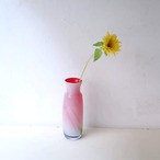 透けるようなピンクの花瓶