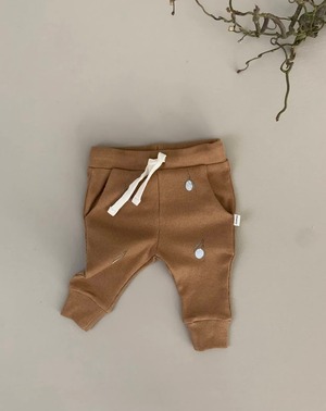 GUAPOO　RIB LEGGINGS | WHITE OLIVE　リブレギンス　パンツ　ボトムス　コットン　日本未入荷　海外子供服　　ナチュラルコーデ　ベビー服　ベビーギフト　出産祝い　男の子服