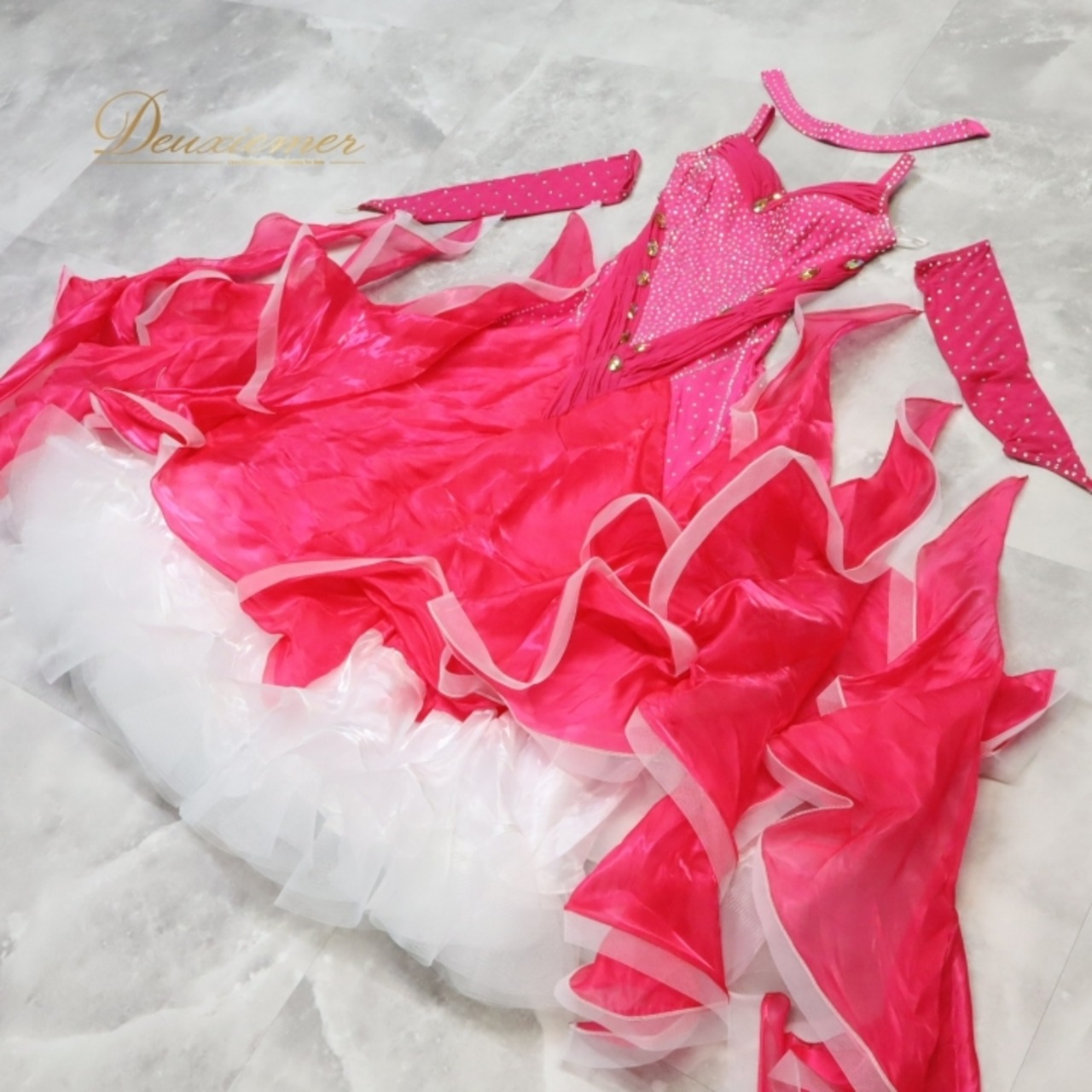 社交ダンス 衣装 スタンダード ドレス スタンダードドレス ワンピース フロート フリル 白 レース デモ 競技 パーティ 発表会 ピンク系 可愛い ドレス 女性らしい ステージ衣装 フォーマル ダンス衣装 舞台衣装 パーティー 衣装 おしゃれ サイズM