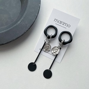 ブラック リング コインチャーム シルバー ロング ピアス/イヤリング