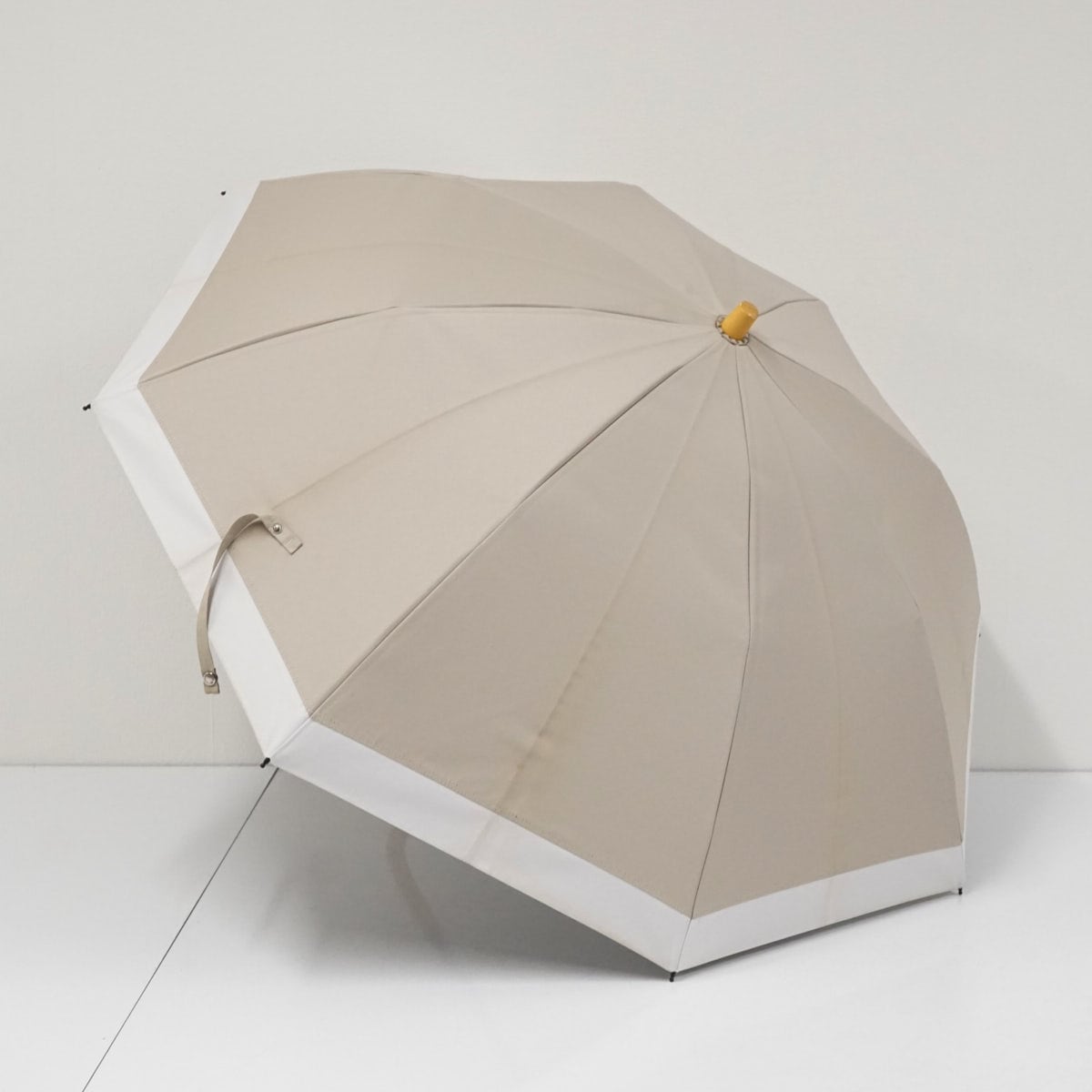 サンバリア100 完全遮光折日傘 USED品 2段折 コンビ ベージュ UV 遮熱