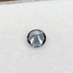 丸いスピネル  約3.8mm*2.7mm r-0546