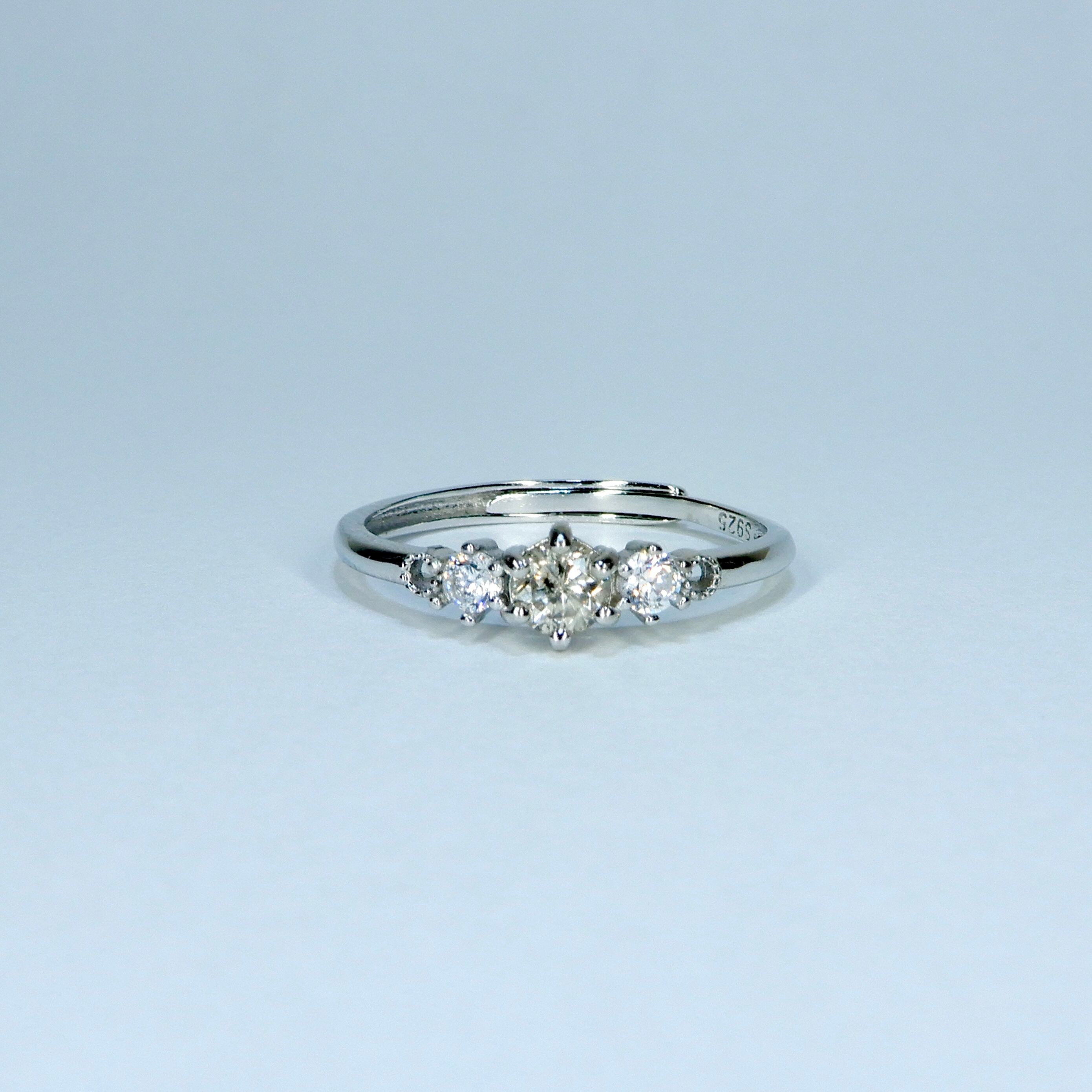 プラいちRing♦︎蛍光ダイヤモンド♦︎