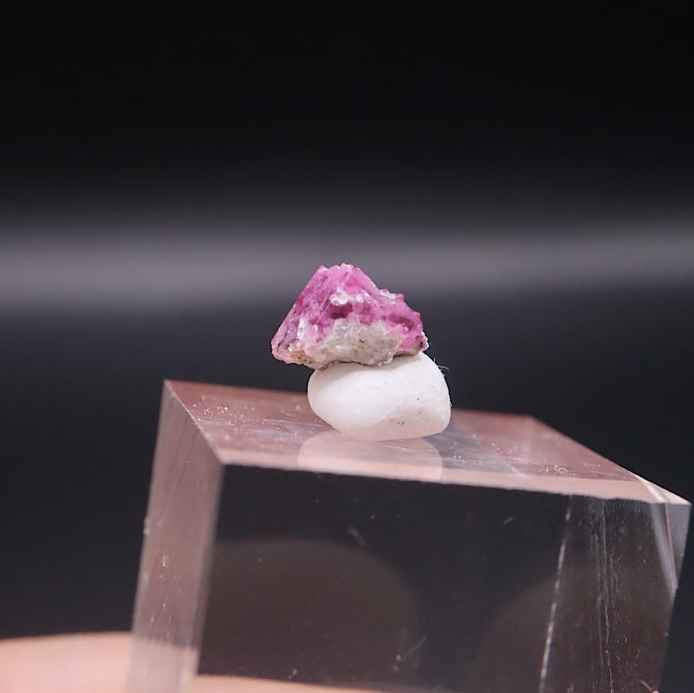 レッドベリル 結晶 RB049 鉱物 天然石 パワーストーン 原石 | 鉱物
