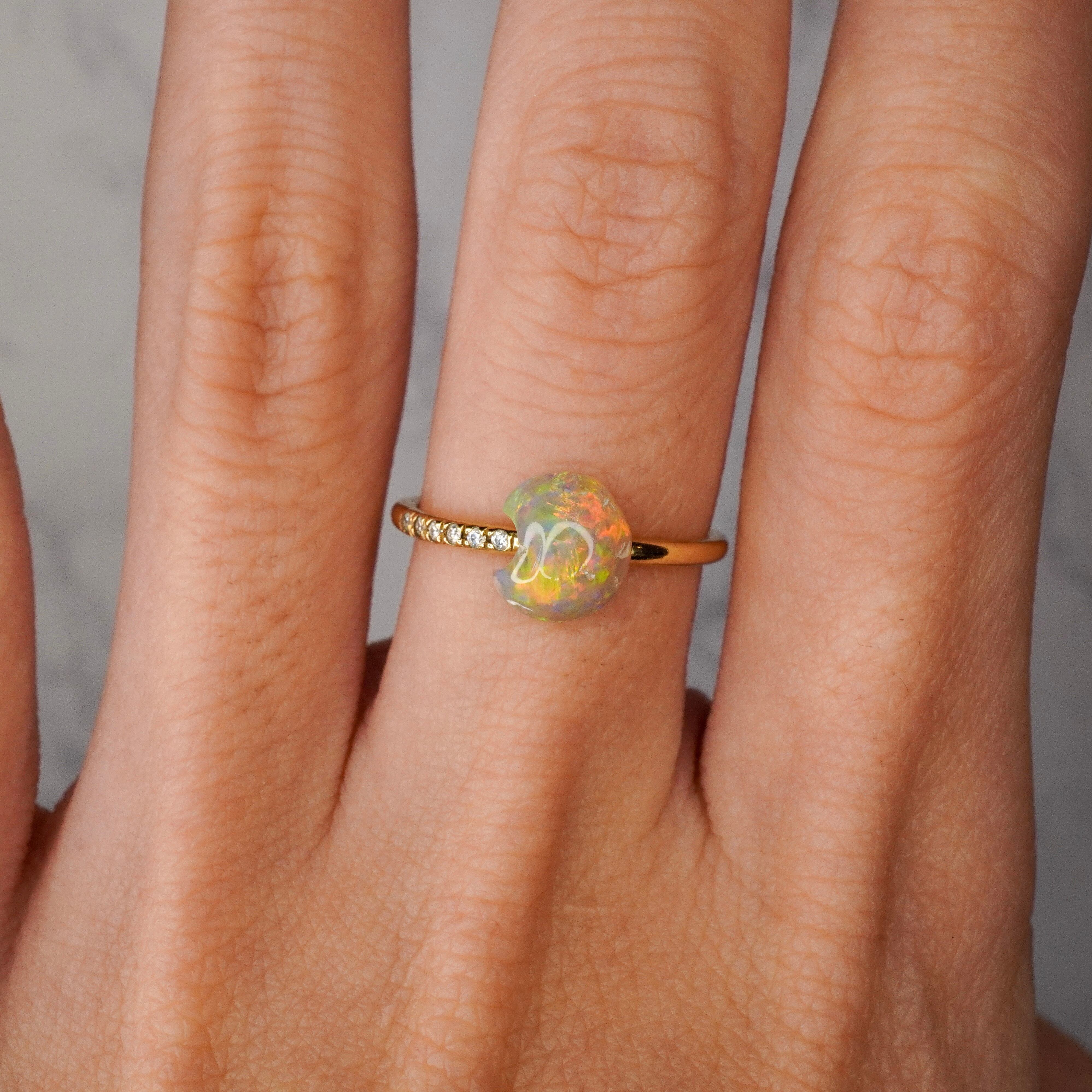 月型セミブラックオパール 0.91ct | mamaopal 