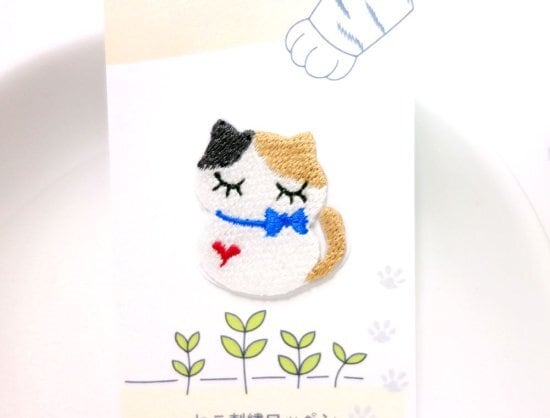 シールにもなる猫の刺繍ワッペン◆ねこだるま　ミケ