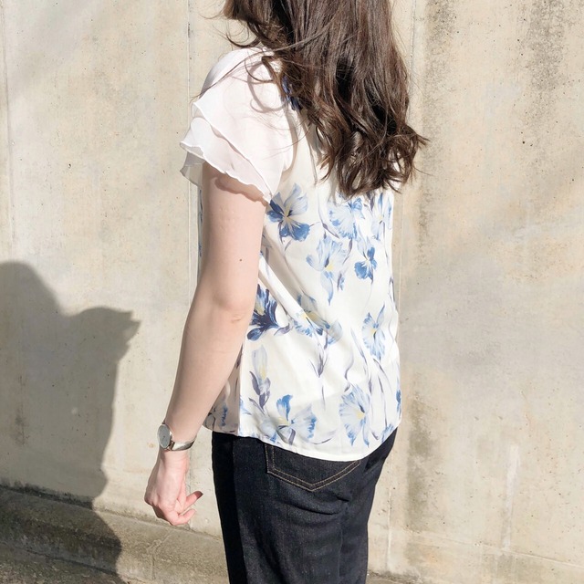 2重袖が可愛い 涼しく着る 花柄シアーブラウス｜ブルー｜画像2