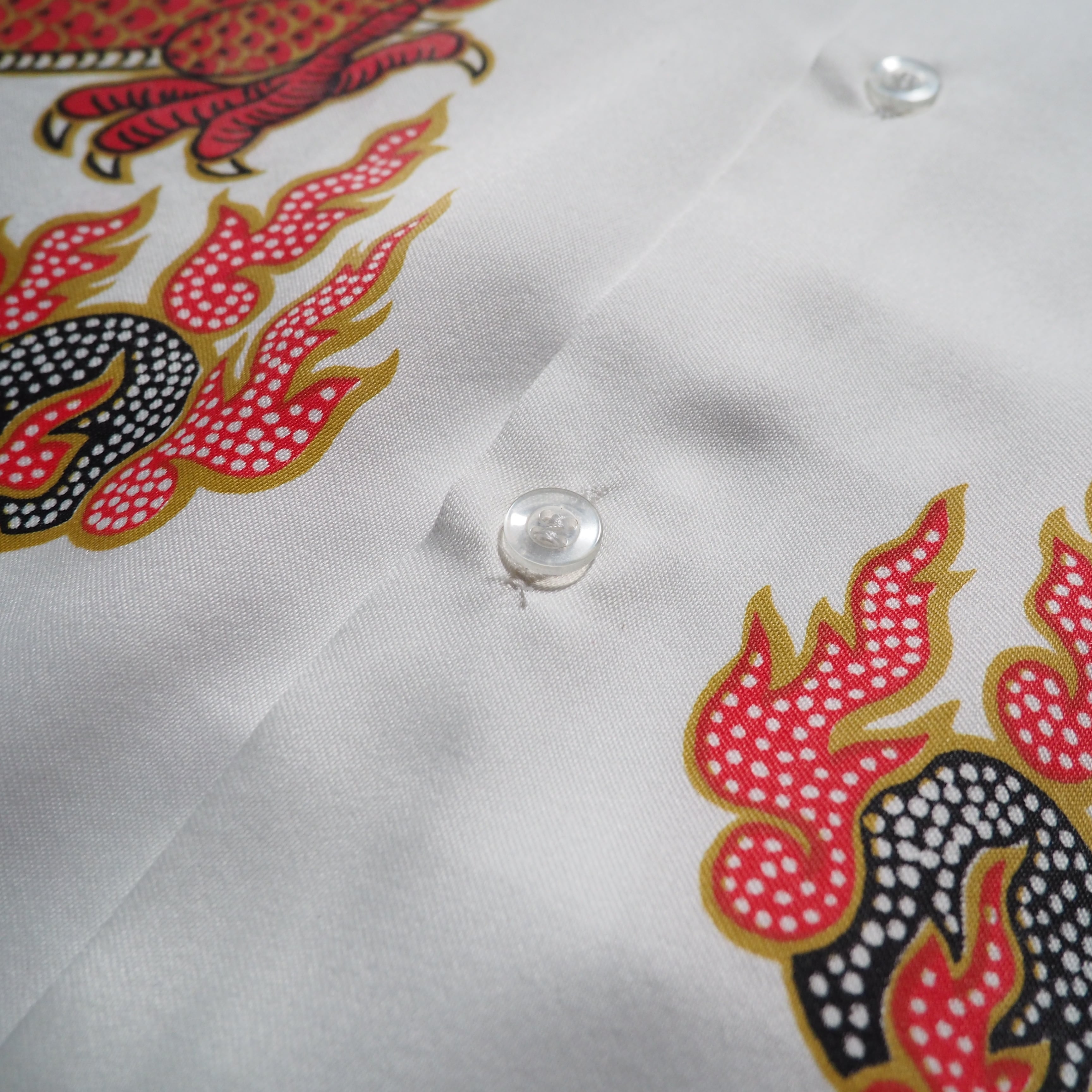 ” Monas Boutique ” Doragon printed vintage loose Open collar SS shirt