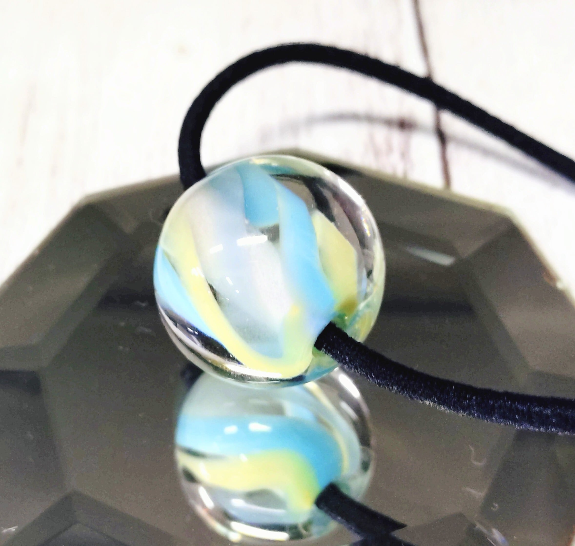 [H-357] マルチカラーのマーブルとんぼ玉・ヘアゴム