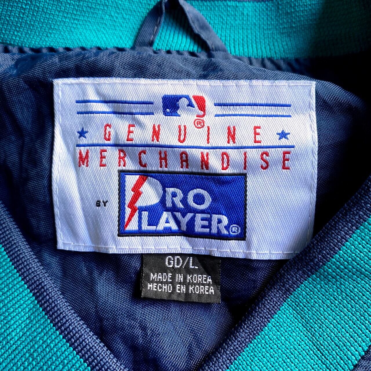 ビッグサイズ 90年代 PRO PLAYER MLB シアトル・マリナーズ チームロゴ刺繍 ワッペン Vネック ウォームアッププルオーバー  メンズ2XL 古着 90s ビンテージ ヴィンテージ Seattle Mariners ナイロンジャケット ネイビー 紺色 