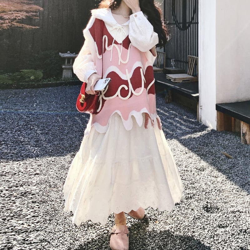 Eyelet Cotton Gown & Wave-Pattern Vest Co-ord S0312