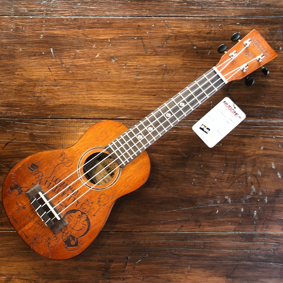 新品 調整済 Leho ソプラノウクレレ DORAEMON × HELLO KITTY UKULELE 