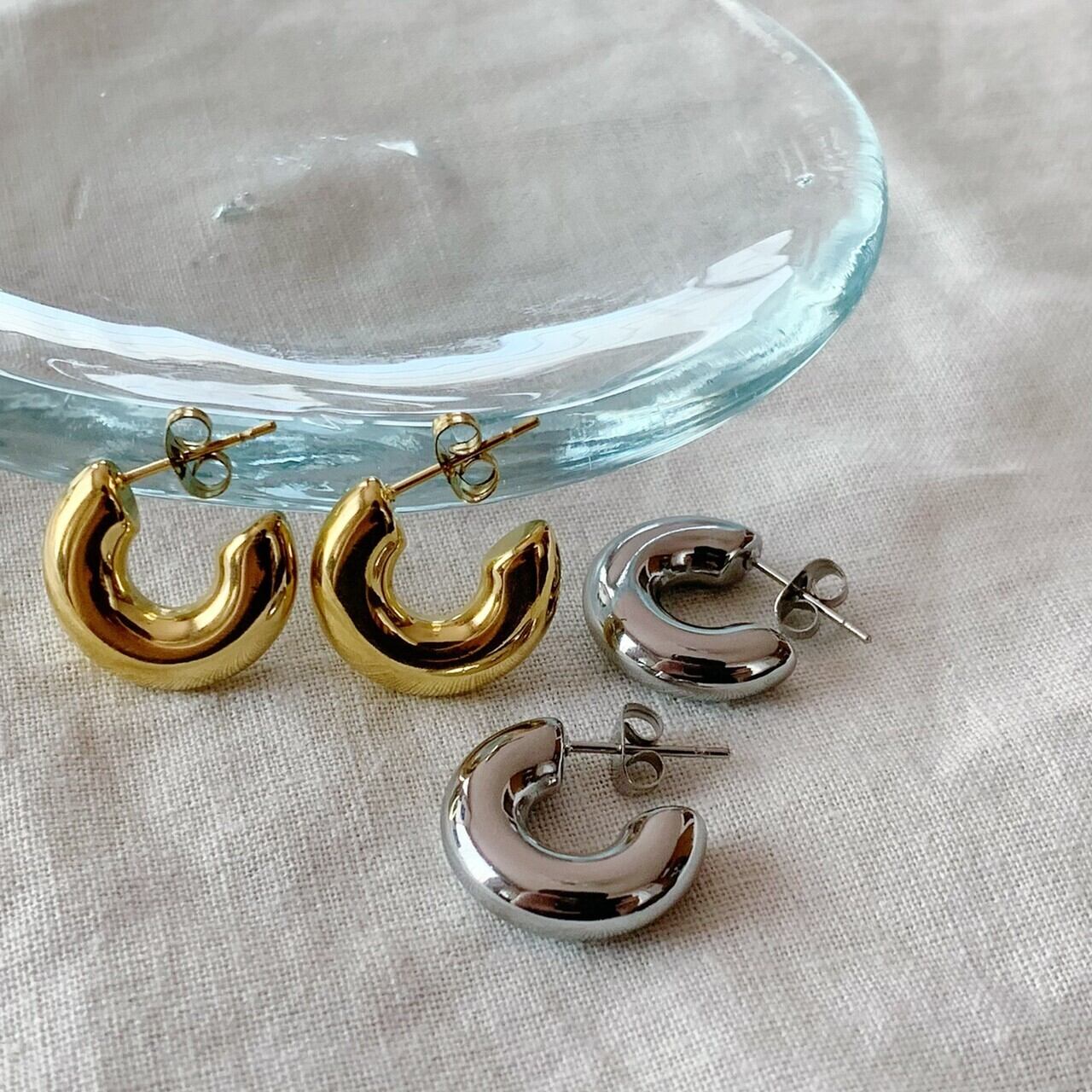 【SELECT】サージカルステンレス　フープピアスレディース　シルバー　ゴールド　アクセサリー