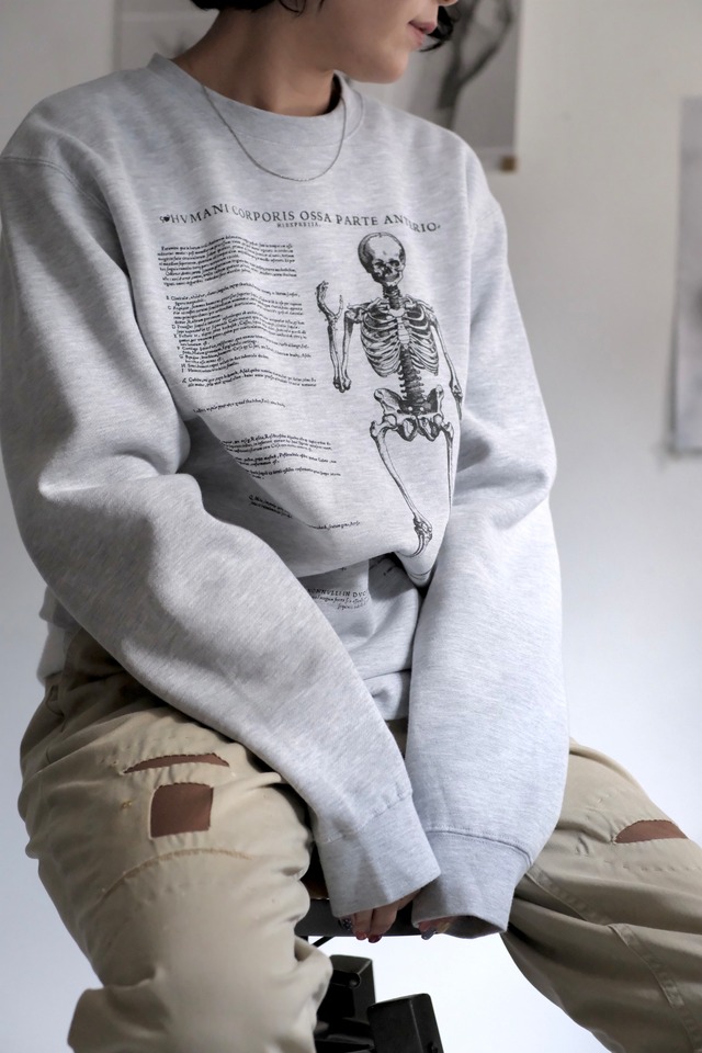 "COTTON EXPRESSIONS"  "VASALIUS SKELTON"  "L/S SWEAT SHIRT"