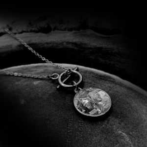 ステンレスマーキュリーダイムリバティコイントグルネックレスゴールド