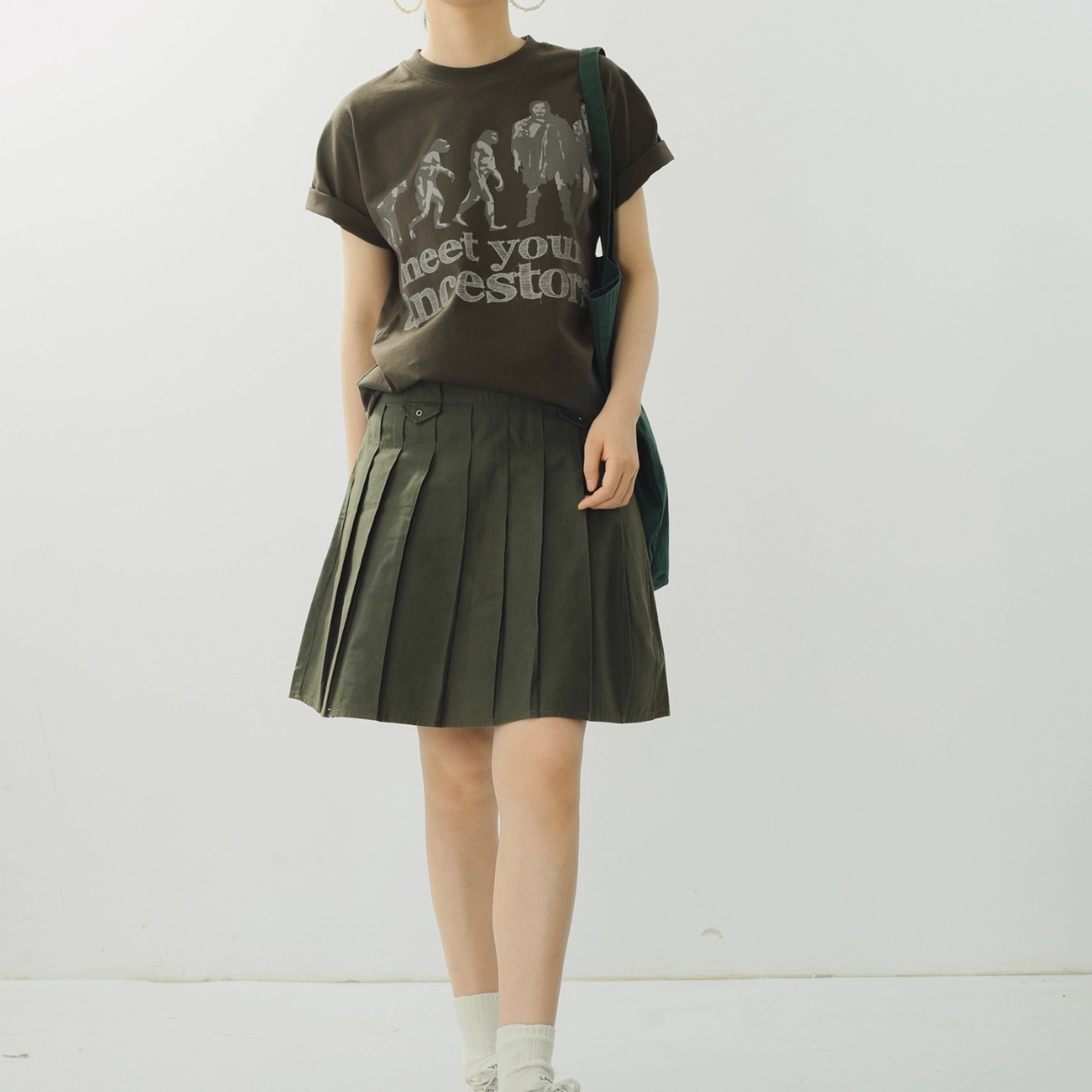 進化の系譜 グラフィック Tシャツ   F0022 - 11