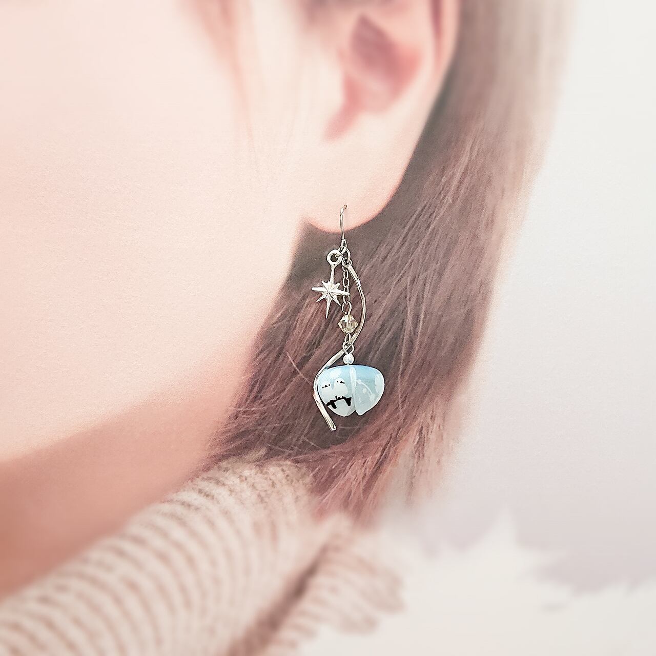 和柄鬼灯 -シマエナガ- のイヤリング・ピアス | をりをり-woriwori-