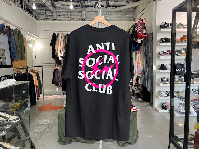 ANTI SOCIAL SOCIAL CLUB × FRAGMENT PINK BOLT TEE BLACK XL 70081