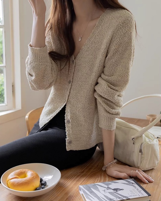 V-Neck long sleeve short knit Cardigan L0166