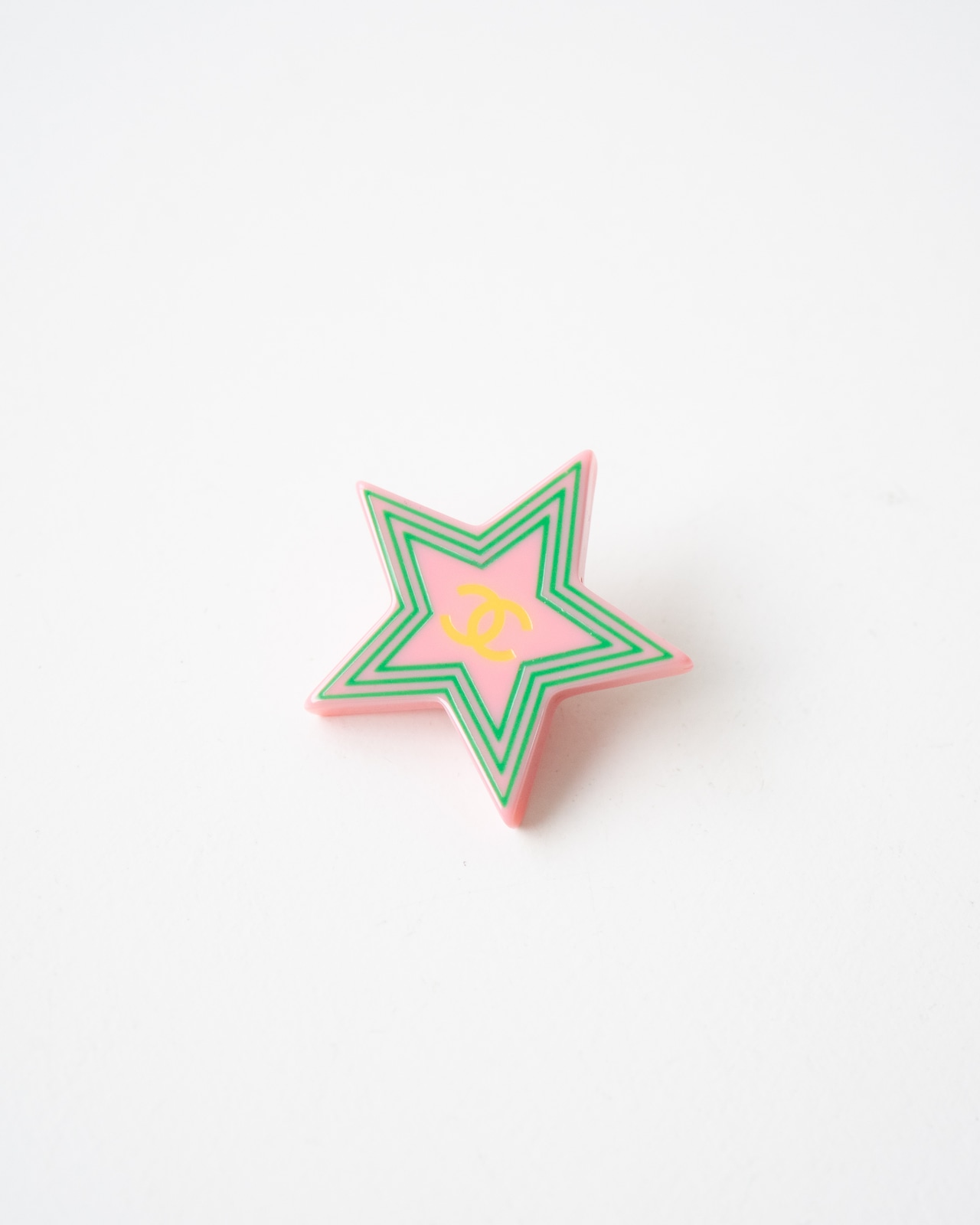 〈CHANEL〉CC Mark Star Badge 2004SS