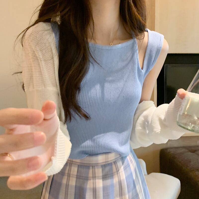 ニットサマートップス ノースリーブショート 夏物 試着室6679018287