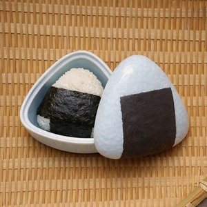 波佐見焼　おにぎり蓋物　黒