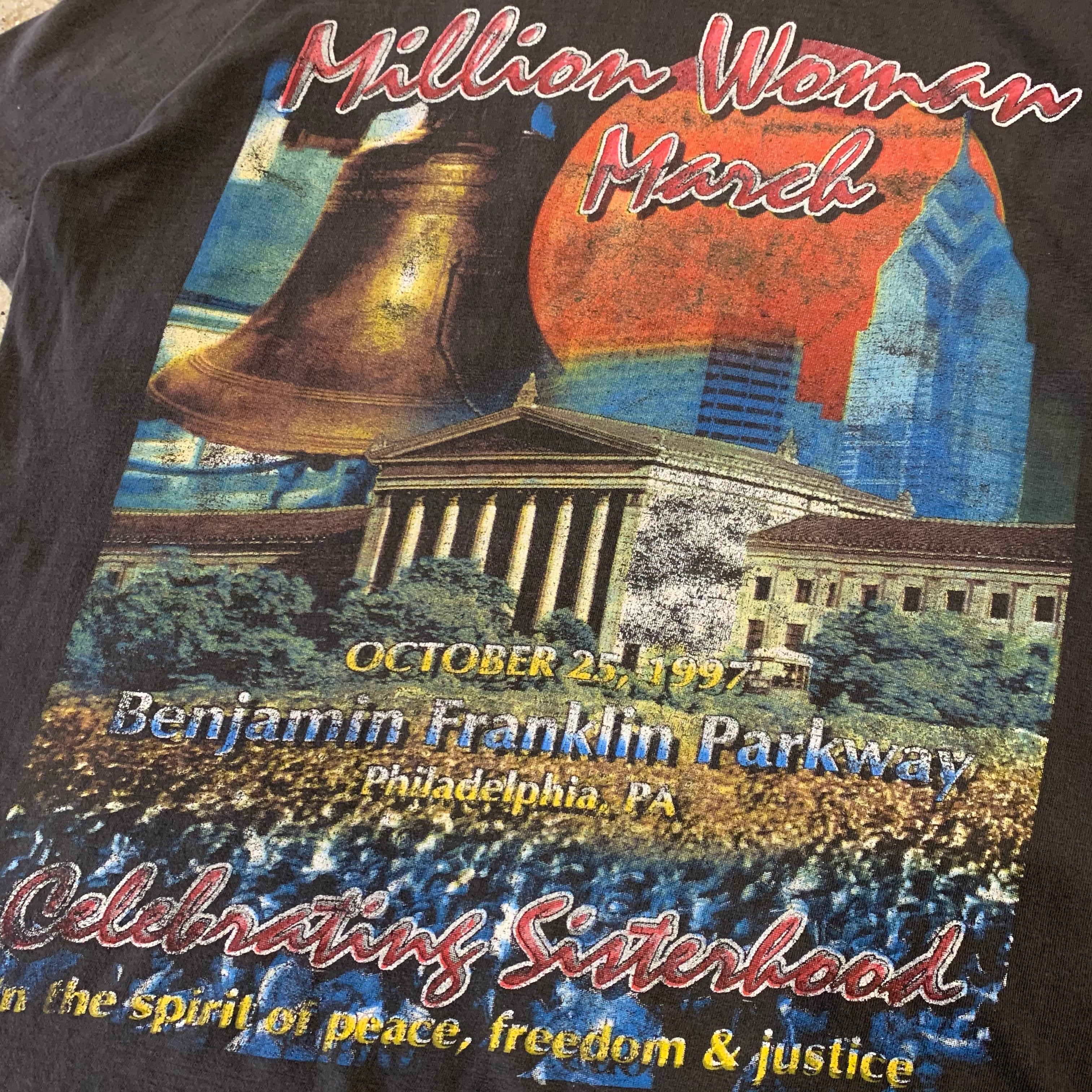 90s MILLION WOMAN MARCH T-shirt | What'z up