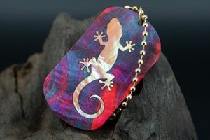 【カナダの象徴】ハードメープル スタビライズウッド ドッグタグ 象嵌 木登りトカゲ