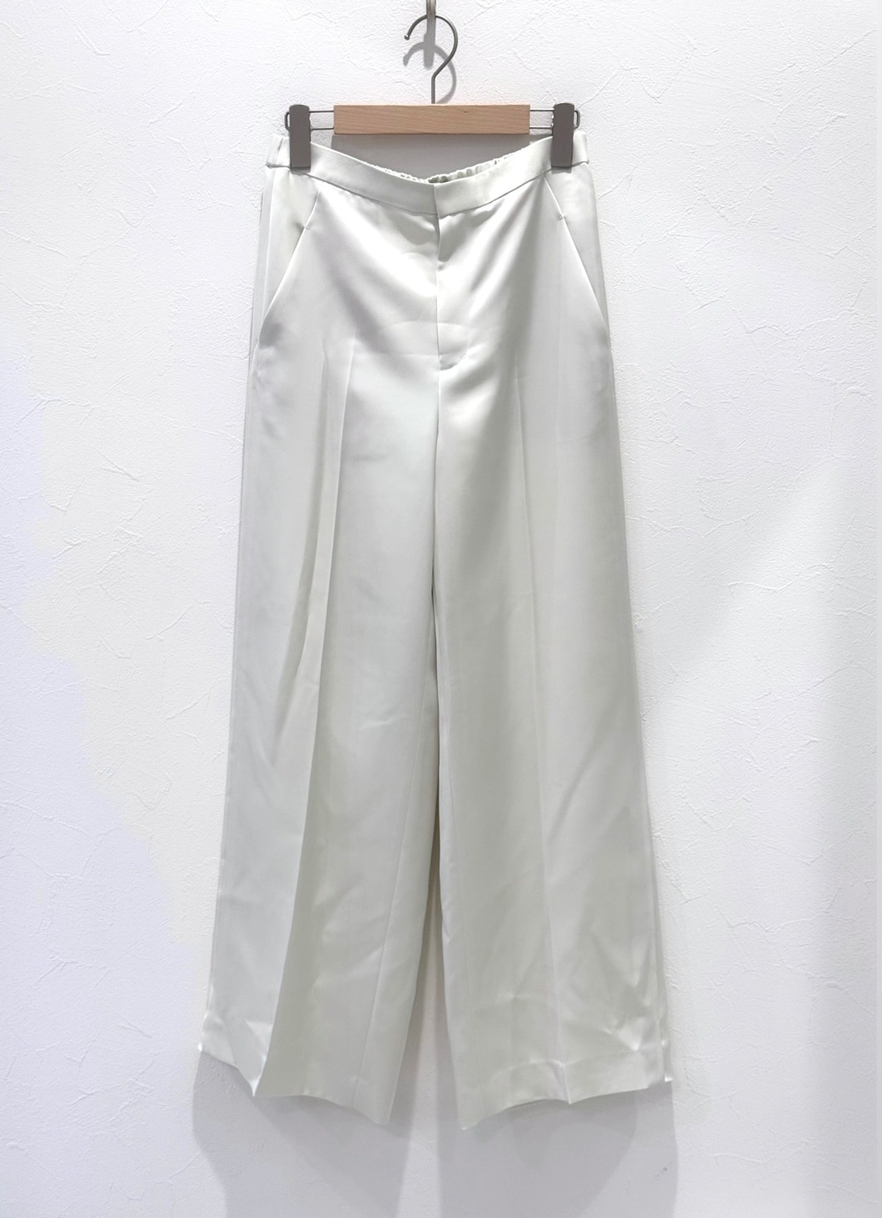 サテンイージーパンツ