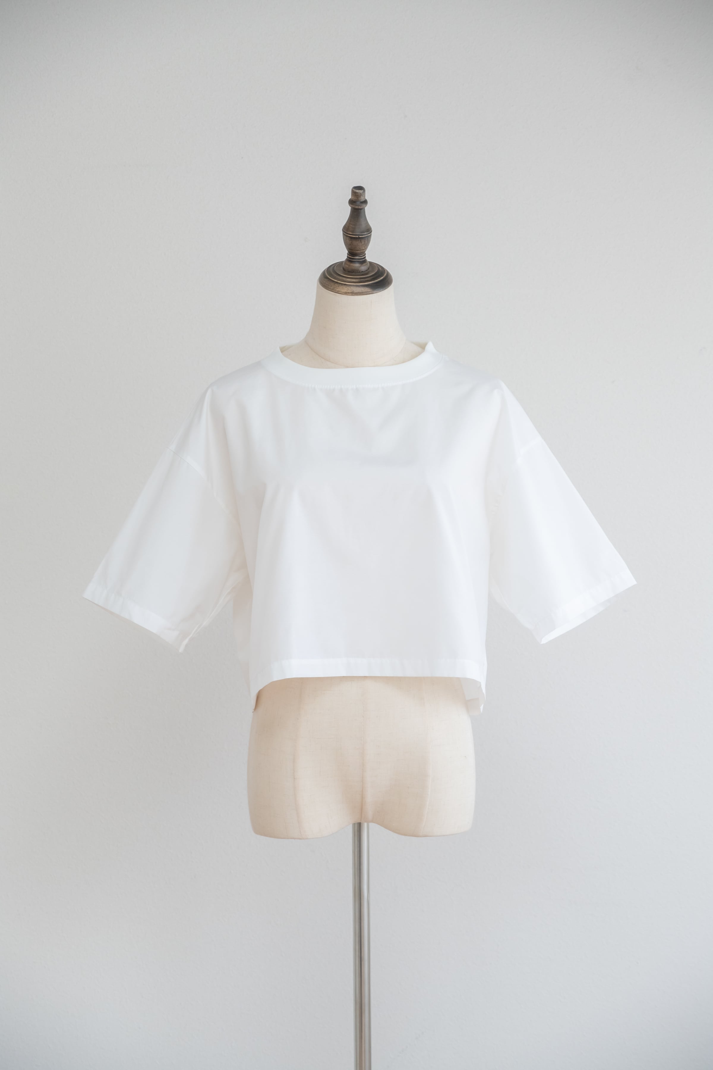 【pois】blouse tee ホワイト 新品未開封 blouse tee【在庫調整】3〜5日営業日 | pois