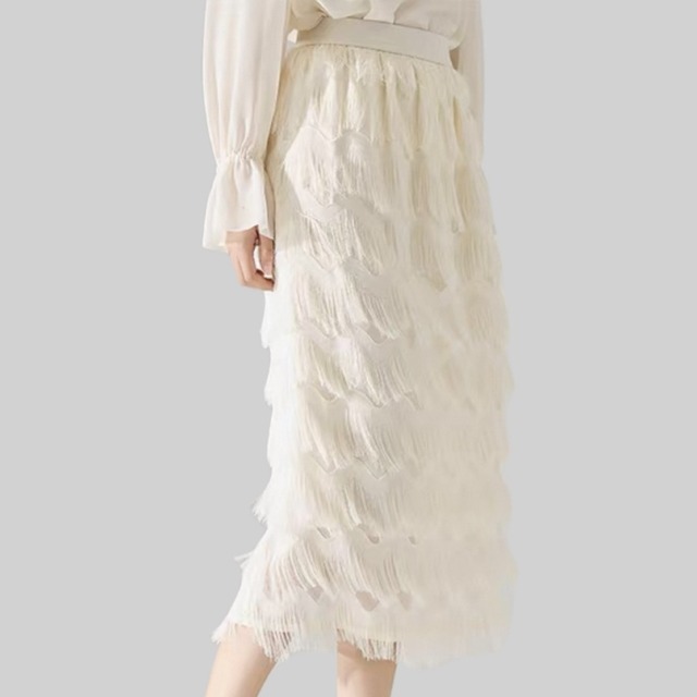 Cream color  flange design skirt　00157