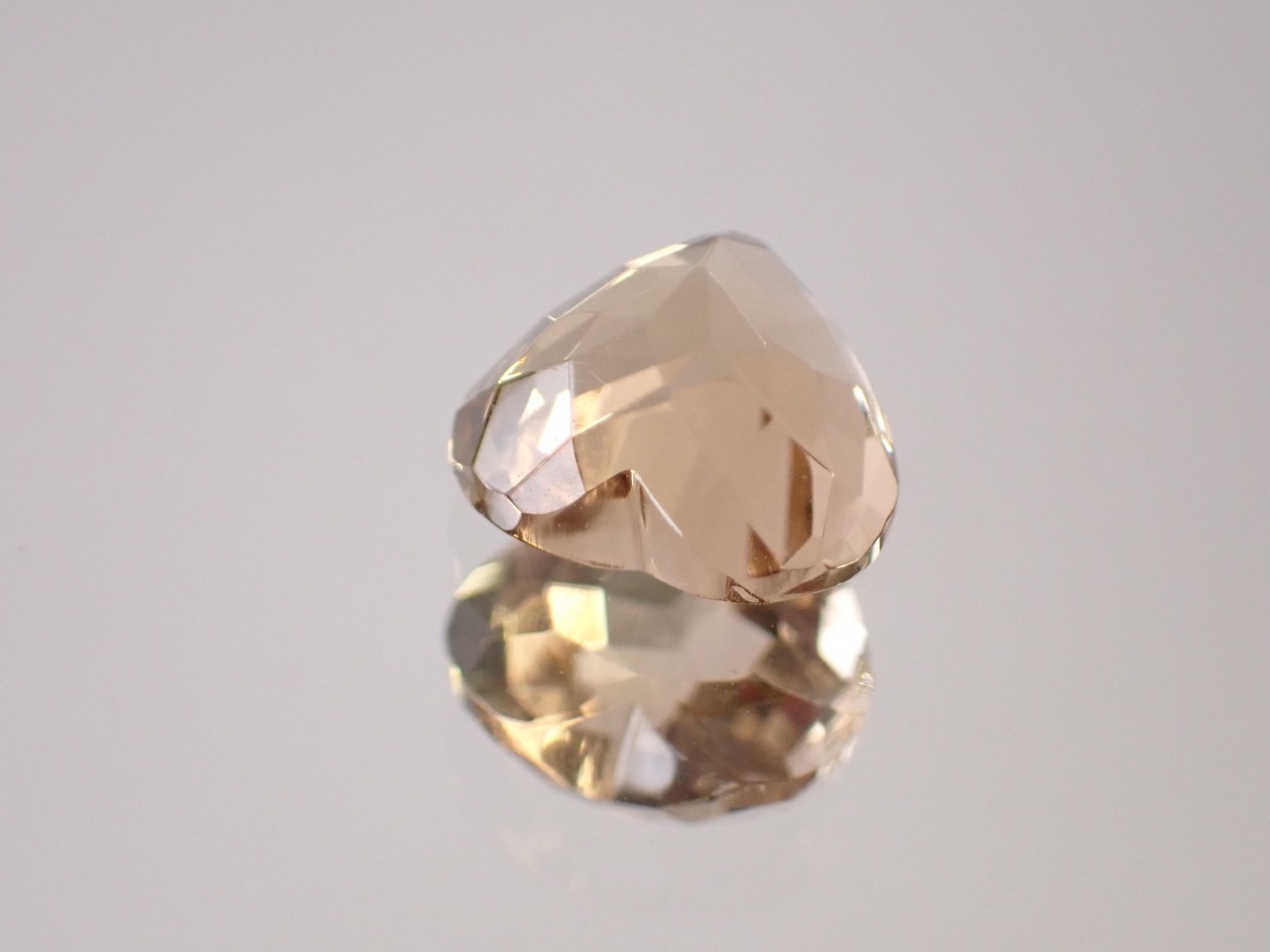 シトリン（ハートカット）　2.28ct　[C13‐636]