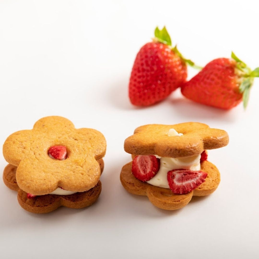 バターサンドクッキー｜花咲くフルリール いちご・フランボワーズ | ラ