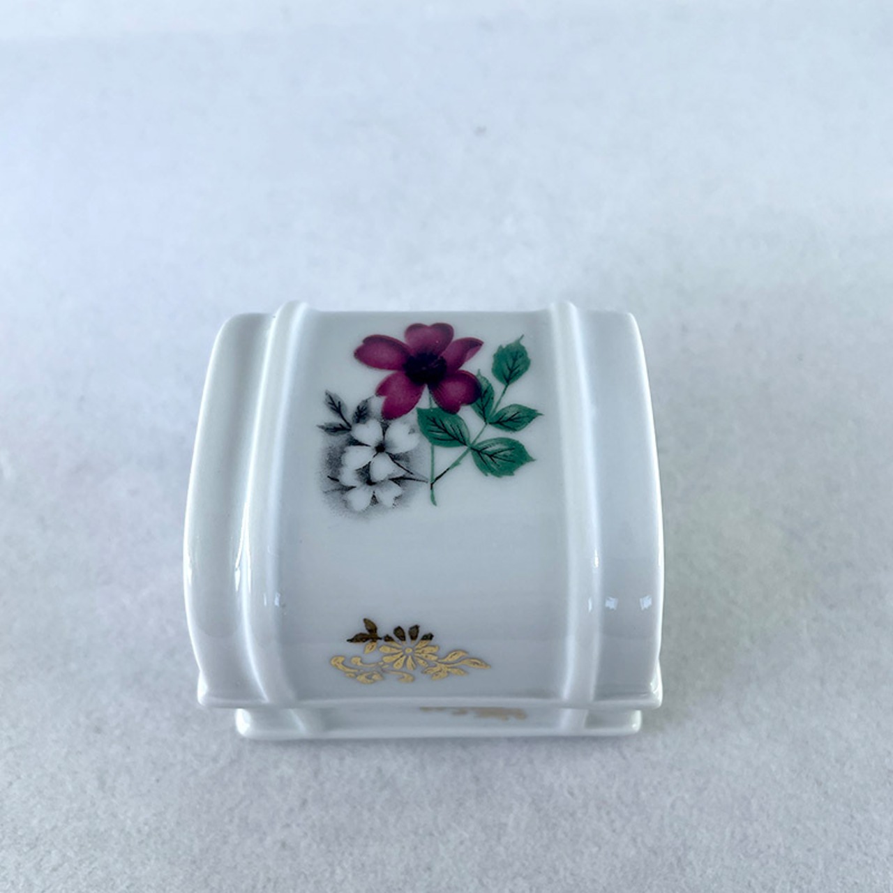リングホルダー　指輪入れ　小物入れ　陶磁器製　リモージュ　12otdu26