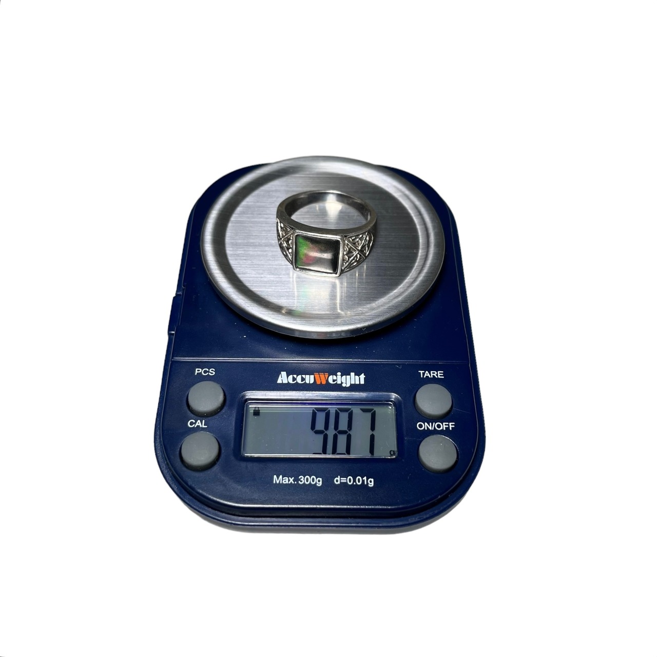 vintage silver engraved ring set with shell