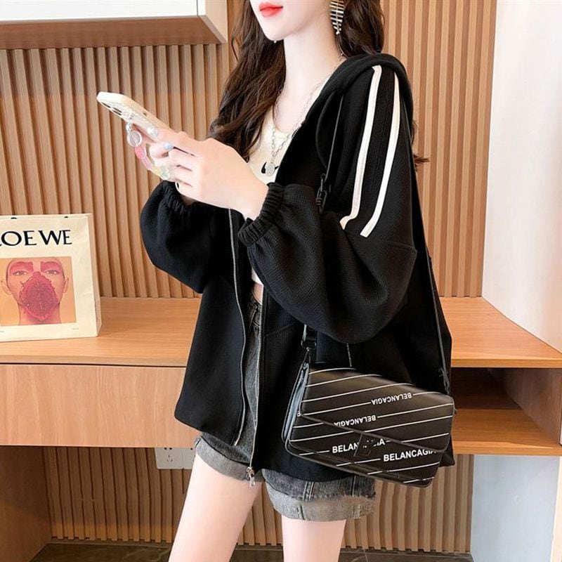 フード付きカジュアルパーカー V7049