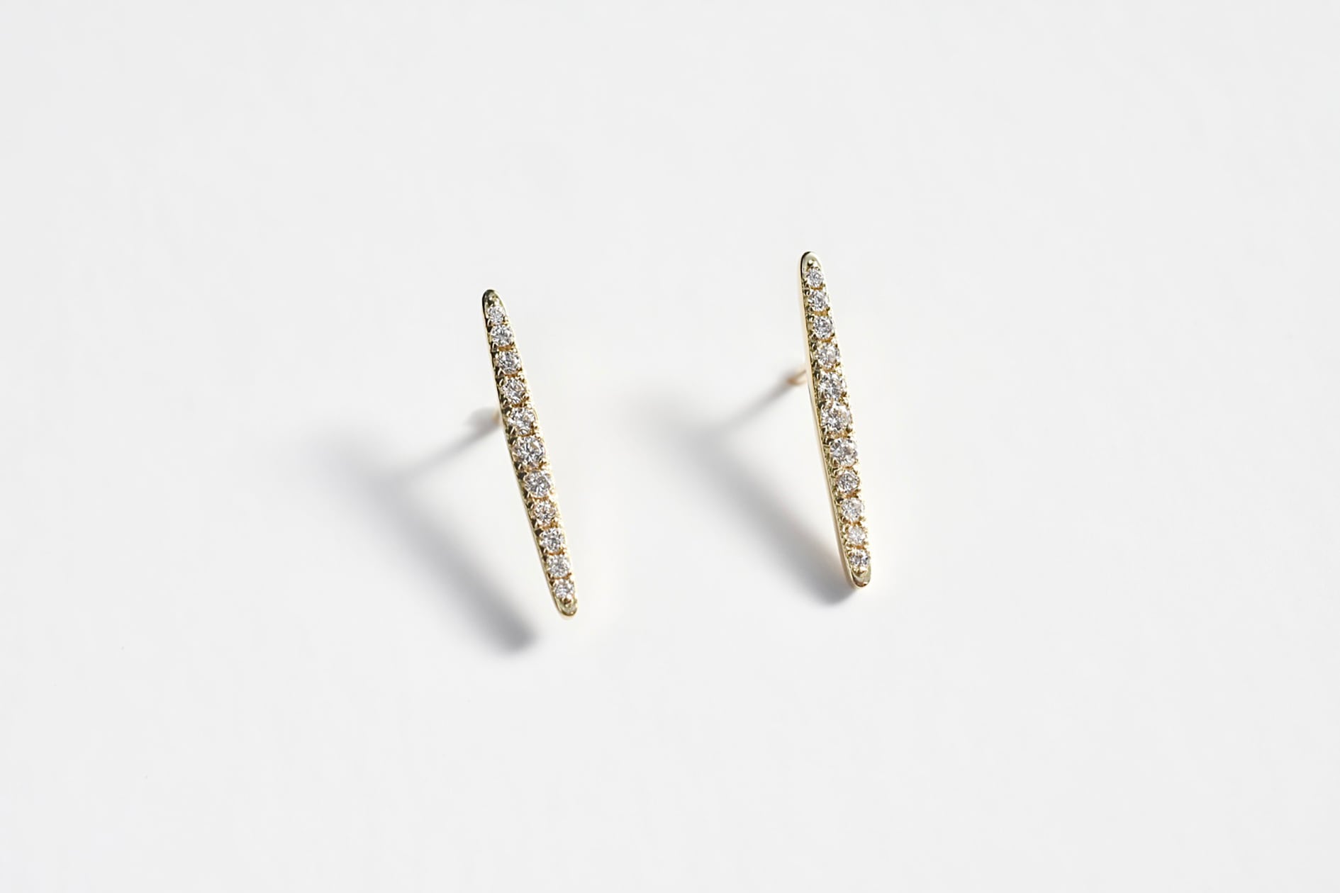 『 Bar 』ダイヤモンド ピアスL 0.07ct × 2 / K18YG