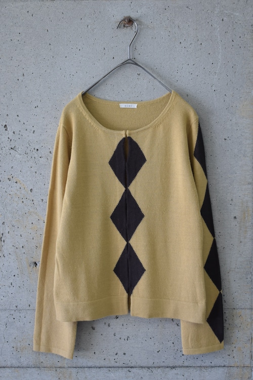 Diamond-pattern knit cardigan
