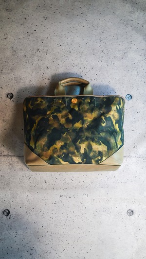 【NEW / 2018】GHURKA グルカ AGRA アグラ (カモフラージュ柄コットンツイル × レザー) 《新品 未使用 迷彩柄 トート バッグ》