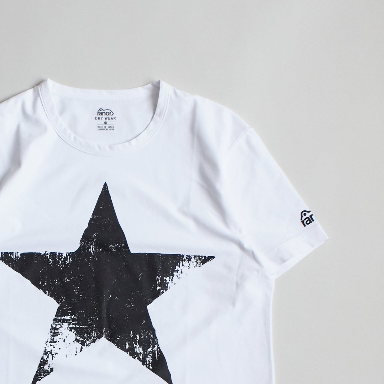 ranor（ラナー）STAR T-SHIRT White ユニセックス スター グラフィック