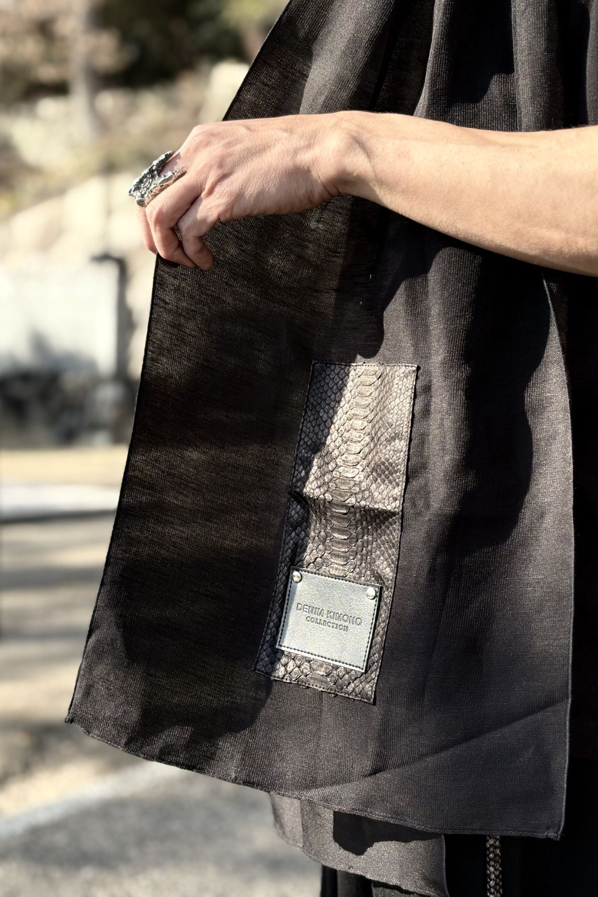 完全受注生産】黒蛇革×シルクストール-縁-/ Python Silk Stole YOSUGA