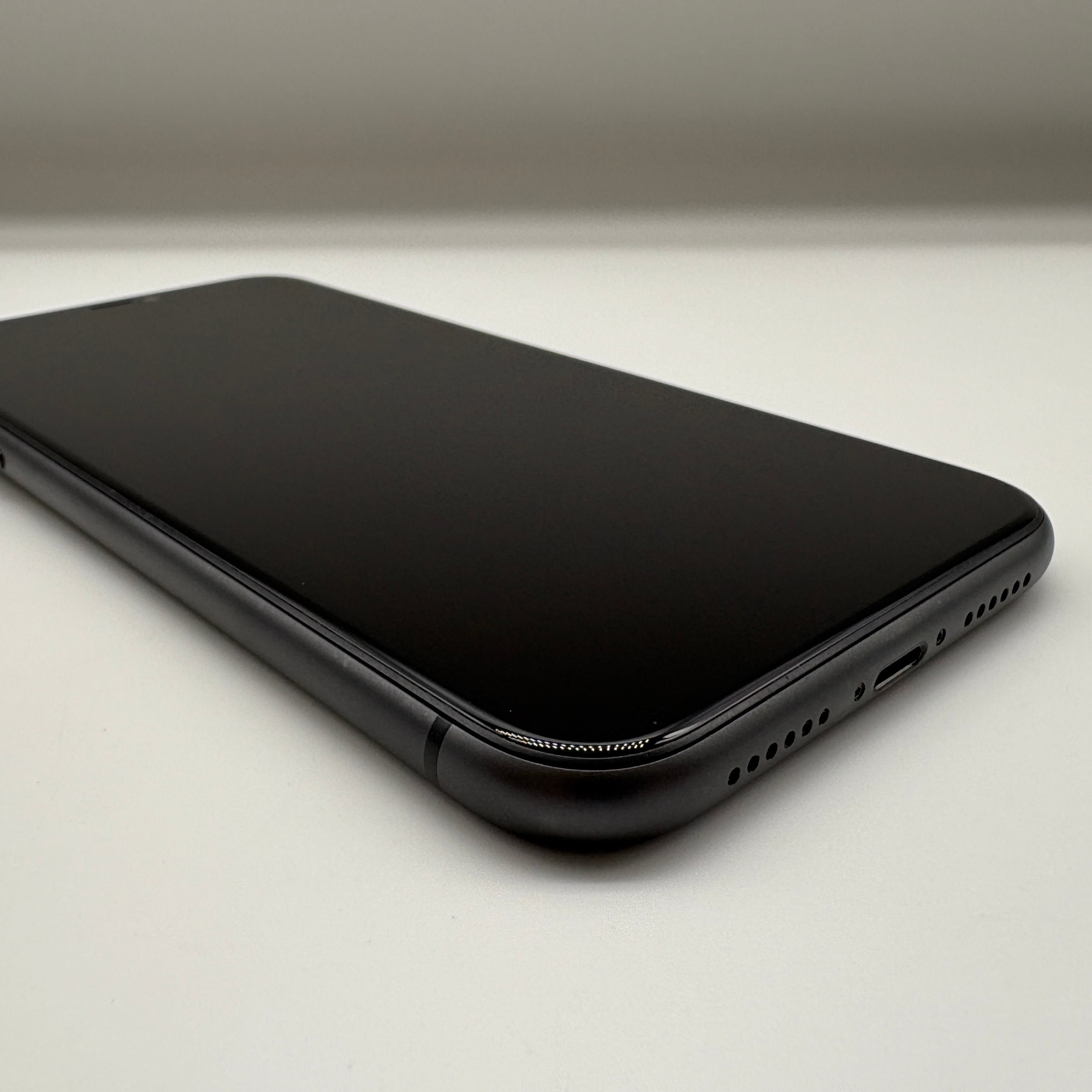 iPhone11 128GB ブラック アイフォン本体 SIMフリー SIMロック解除済み
