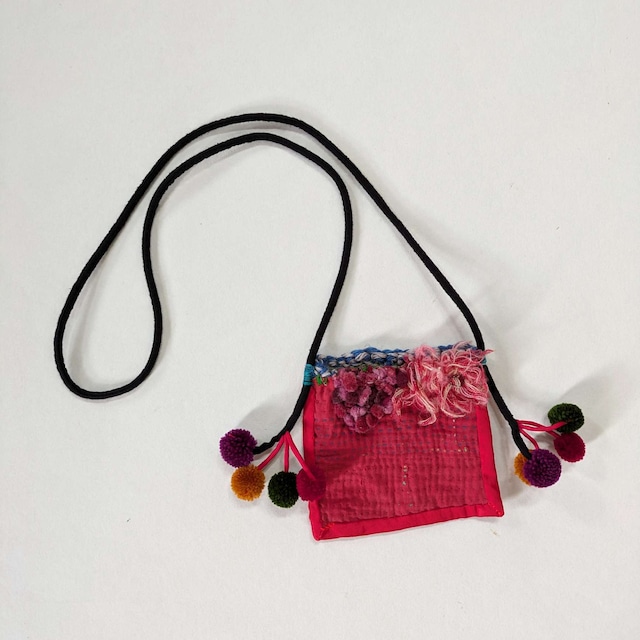 yayoi と soratori ~インド古布 と タイ モン族のヒモで~ 小さいの②