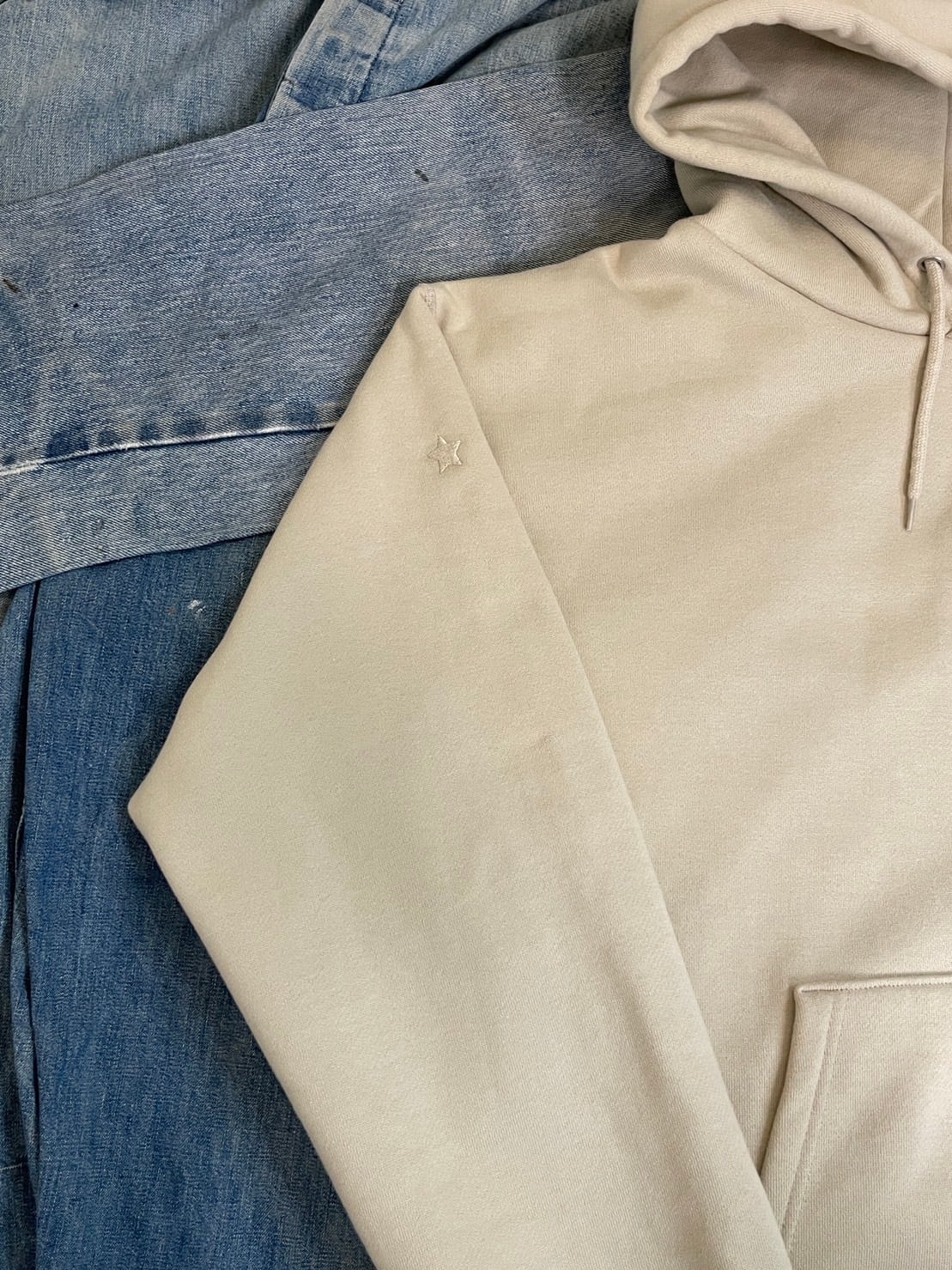 TYPE-2” STAR EMBROIDERY HOODED SWEATSHIRT | BLACKFRUIT