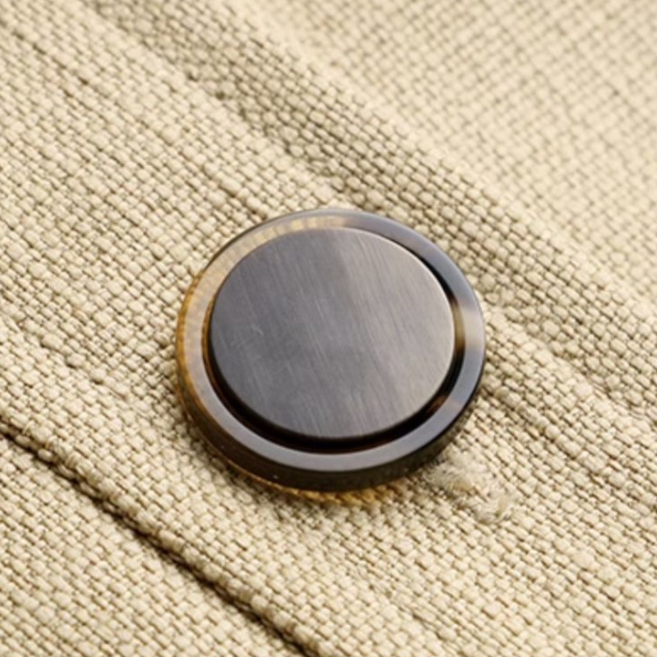 シングルブレストショートジャケット＆フロントボタンミモレ丈スカートのセットアップ A00613