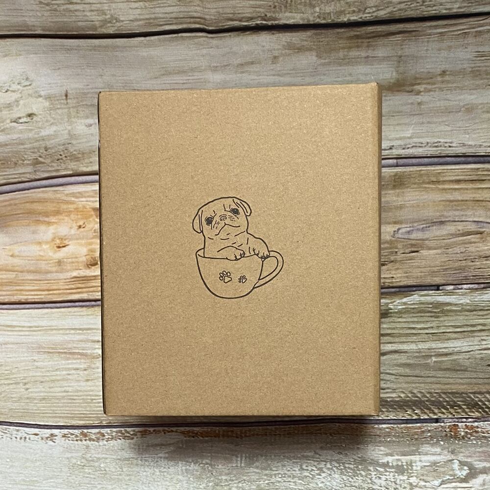 カップインパグ　ドッグオーナメント