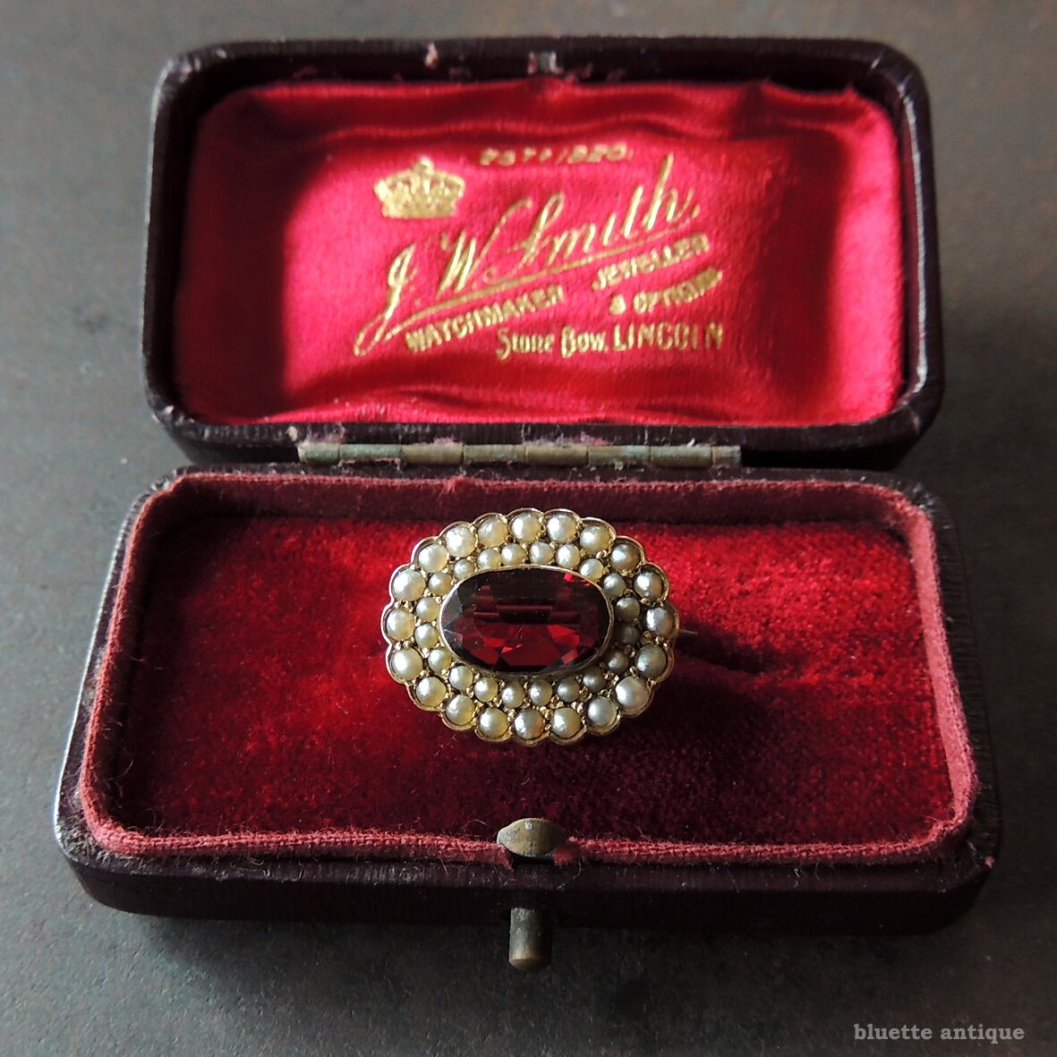 英国　アンティーク　ジュエリーケース 英国アンティークジュエリーケース J. W. Smith レッドベルベット